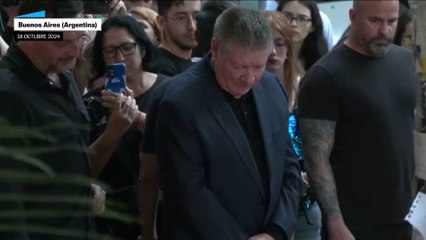 El padre de Liam Payne visita el hotel donde el cantante perdió la vida