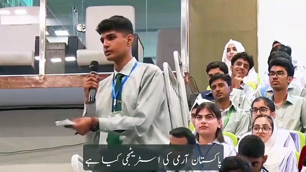 DG ISPR Interaction with Students of APS