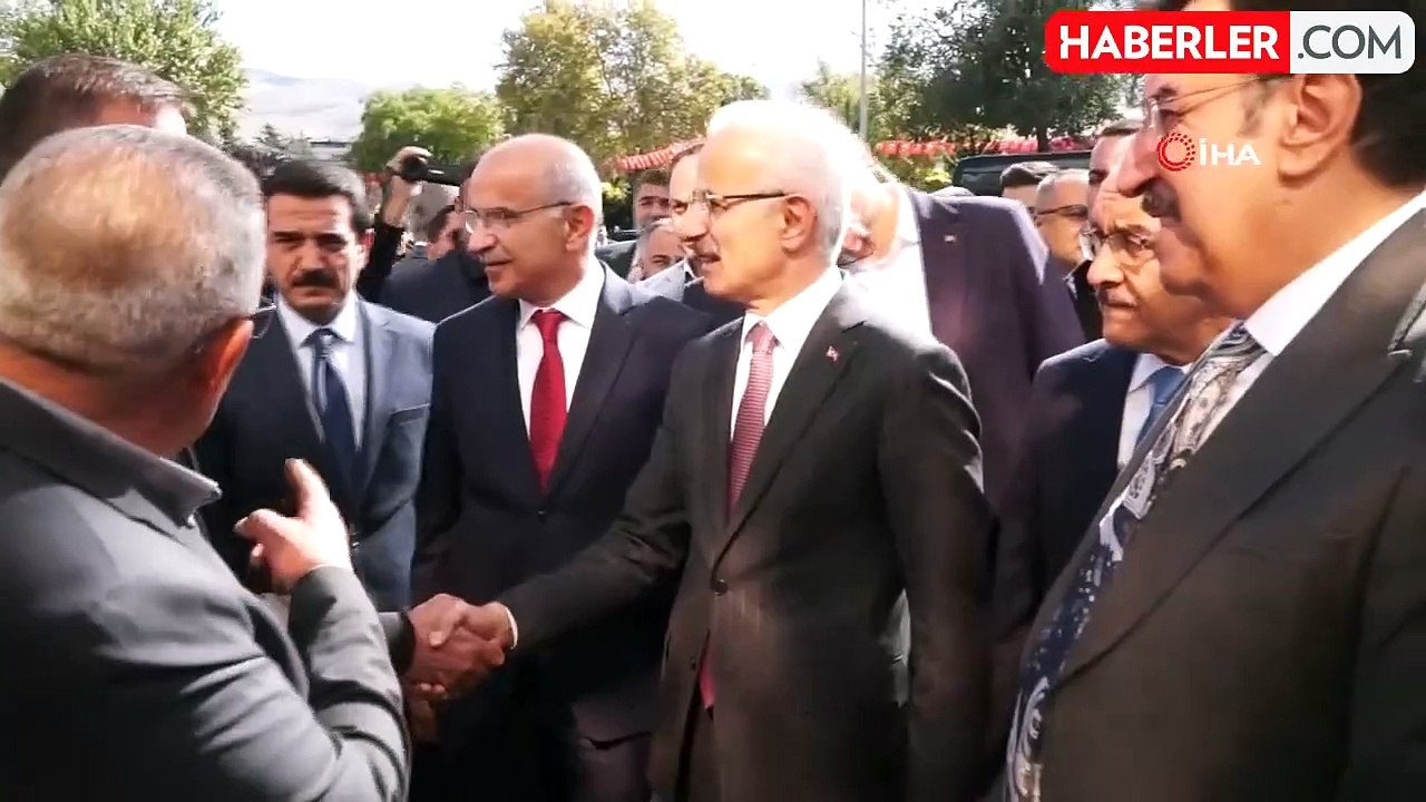 Bakan Uraloğlu, Malatya Büyükşehir Belediye Başkanı Sami Er ile Görüştü