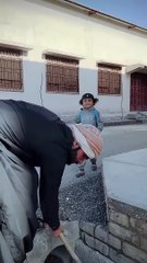 Yah Kaisa gift hai  #babache