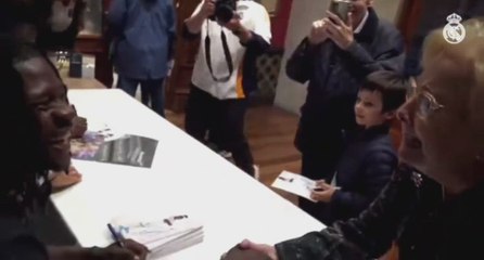 El emotivo momento de Camavinga con una abuela madridista