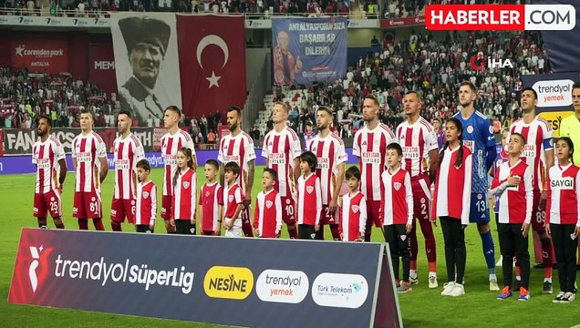 Trendyol Süper Lig: Antalyaspor 0 - Galatasaray 1 (İlk yarı)