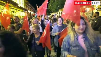 Kaleiçi Old Town Festivali'nde Renkli Kortej Geçişi