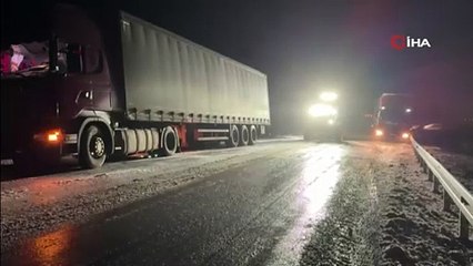 Kar ve tipi nedeniyle Sahara Geçidini vurdu! Ağır tonajlı araçlara izin verilmiyor