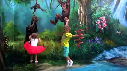 Roma and Diana plays at the 3D Art in Paradise MUSEUM, Fun for kids activities