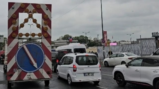 İstanbul'da bazı yollar trafiğe kapatıldı