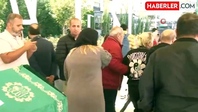 Ata Demirer ve Gülse Birsel eski rol arkadaşları Vural Çelik'in cenazesine katılmadı