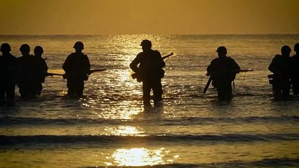 Nach 80 Jahren: Soldaten stellen D-Day nach