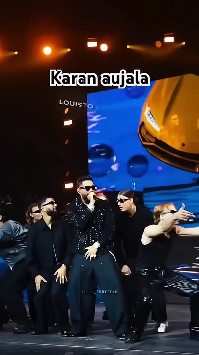 Jatta di hikka te jor #karanaujla #live #concert #musicgod #noautotunes #indianconcert #musicstyle