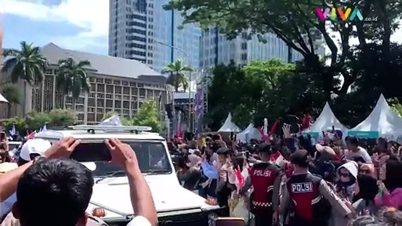 Warga Histeris Saat Prabowo-Gibran Lewati Pesta Rakyat