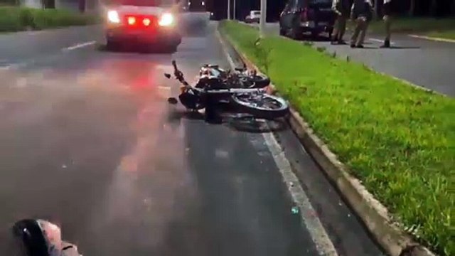 Motociclista sofre fratura exposta ao colidir em carro na avenida Portugal