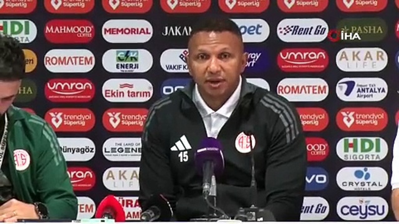 Mehmet Aurelio: “Galatasaray galibiyeti hak eden taraftı”