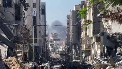 أعمدة دخان تتصاعد فوق مدينة غزة بعد قصف إسرائيلي