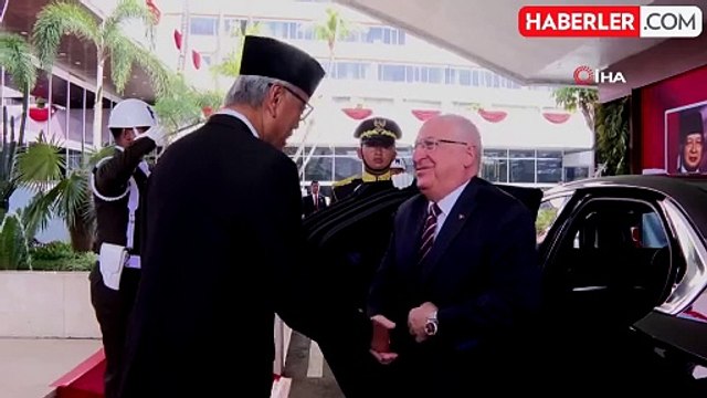 Milli Savunma Bakanı Güler, Endonezya'nın Yeni Devlet Başkanı Subianto'nun Yemin Törenine Katıldı
