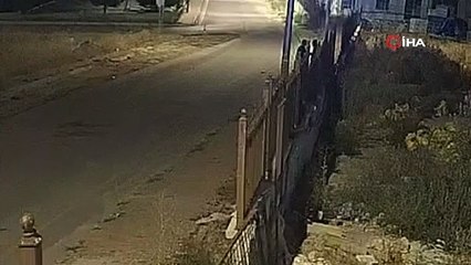 Gözünü bile kırpmadan kurşun yağdırdı! O anlar kamerada!