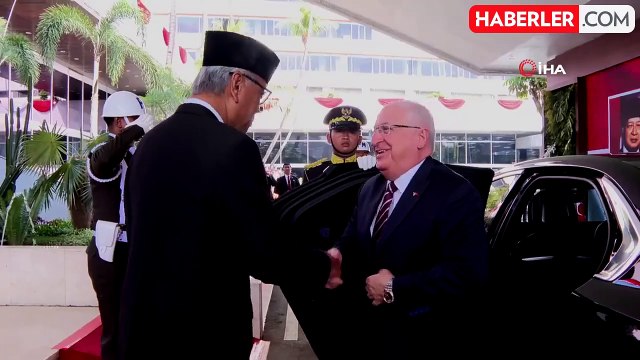 Milli Savunma Bakanı Güler, Endonezya'nın Yeni Devlet Başkanı Subianto'nun Yemin Törenine Katıldı