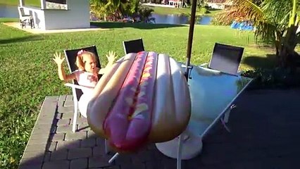 Diana Pretend Play with Inflatable Food Toys