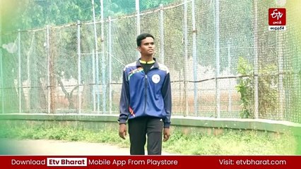 అక్కల యోగా సాధన చూసి ఆసక్తి పెంచుకున్న షాలెమ్‌ రాజ