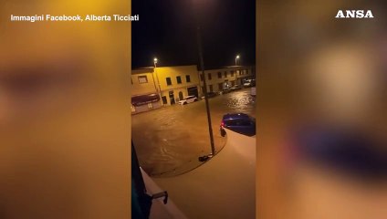 Maltempo nel Livornese, a Campiglia Marittima esonda il Cornia