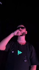 BB Jacques performe sans son micro