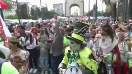 Zombies take over streets of Mexico City in annual parade