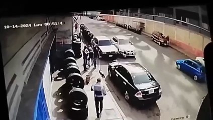 Video: Mecánico muere aplastado por automóvil cuando cambiaba la llanta