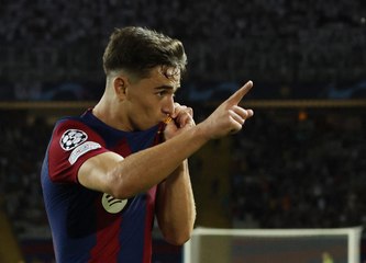  Spain with a special guest for the EURO 2024 final  Gavi has already arrived to support his teammates