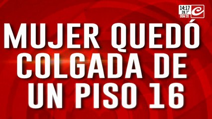 Mujer quedó colgada de un piso 16: se resbaló cuando limpiaba