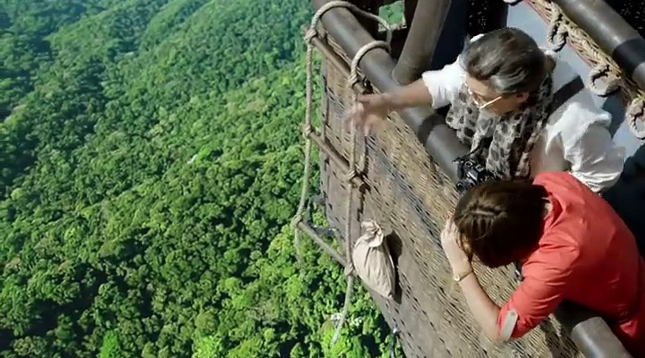 Allí Abajo 3x01: Carpe diem