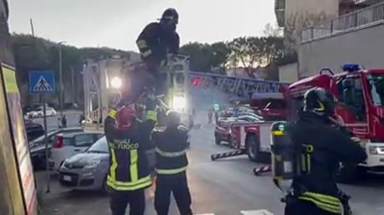 Teramo: va a fuoco la cucina, anziana soccorsa dai pompieri