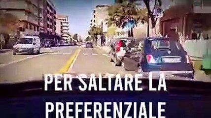 Caos viabilit? in viale Marconi, l'ironia dei 99 Cosse: "Qua ci sta la fuliggine"