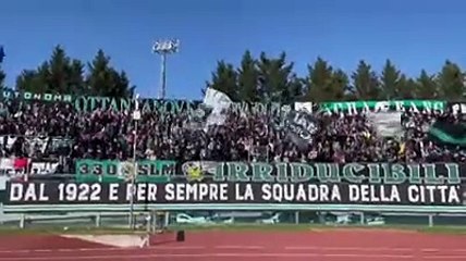 Cori, coreografie e striscioni per i 100 anni del Chieti