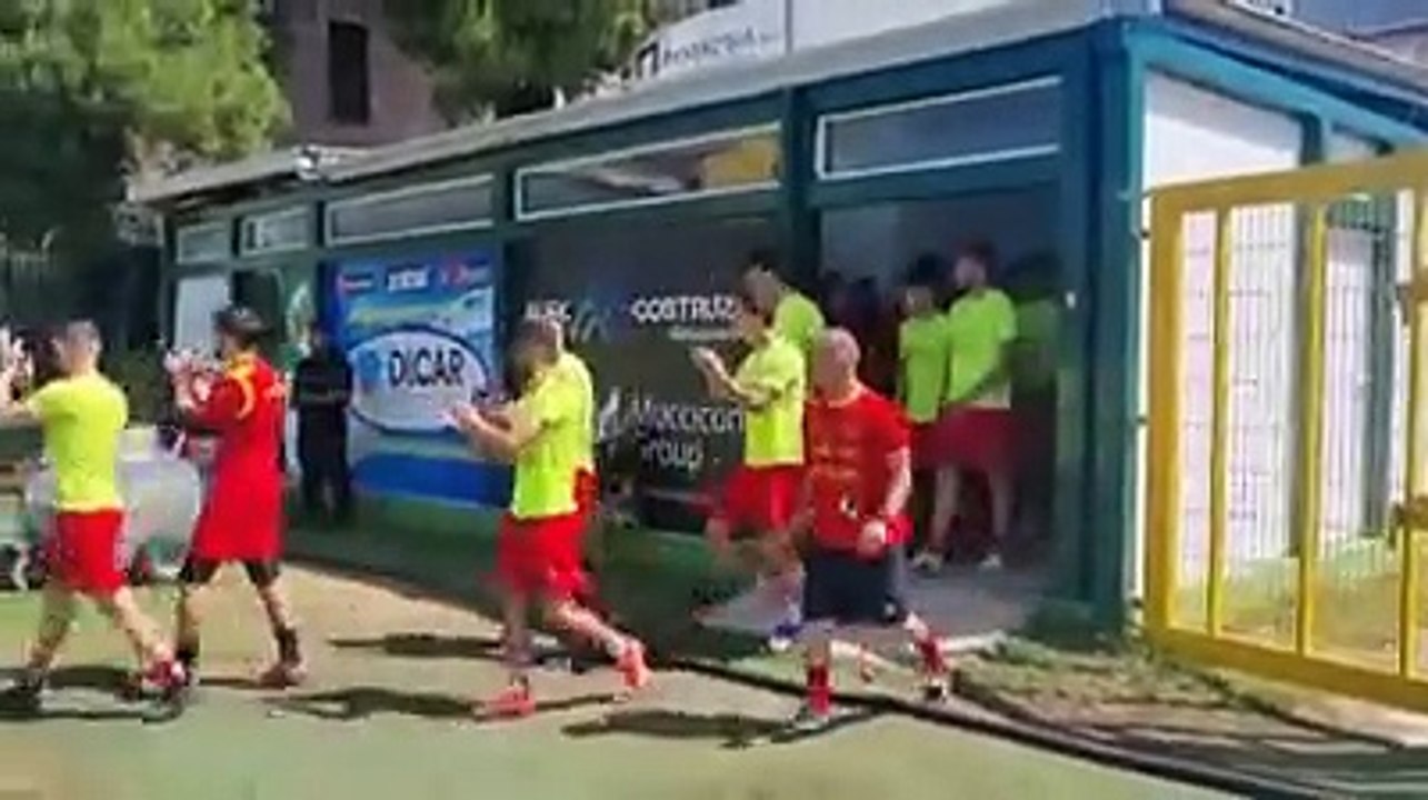 Giulianova, febbre play off: i tifosi caricano la squadra