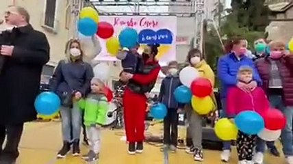 A Teramo uova di Pasqua regalate ai bambini ucraini