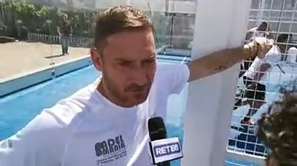Totti a Pescara: "Un piacere rivedere vecchi amici. Sebastiani? Il presidente ? un grande uomo"