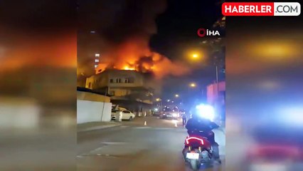 Eyüpsultan'da Apartman Çatısında Korkutan Yangın