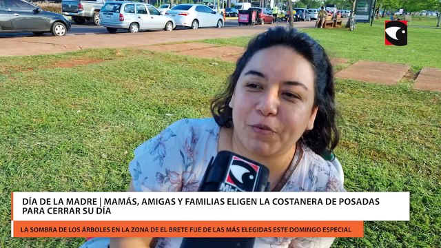Mamás, amigas y familias eligen la costanera de Posadas para cerrar su día