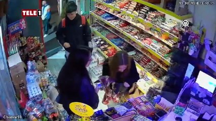 "Hala iyi insanlarda var" dedirten görüntü bakkalın kamerasına yansıdı