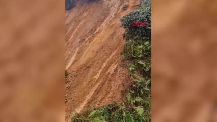 Rize'de heyelan; 2 boş ev toprak altında kaldı