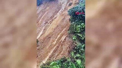 Rize'de heyelan: 2 ev toprak altında kaldı