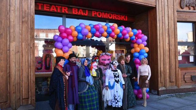 Parada na 30. Międzynarodowy Festiwal Teatrów Lalek Spotkania w Toruniu