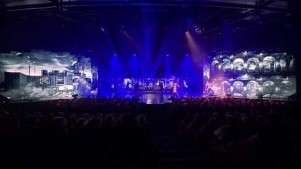 Extrait 2 de la revue Déesses du Royal Palace