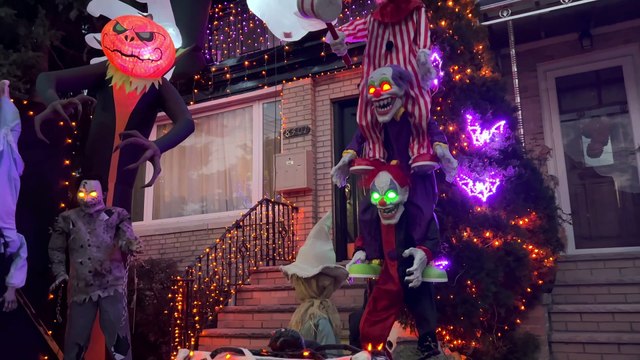 Dyker Heights Brooklyn Halloween Decoration in New York City europ India PAk Usa France