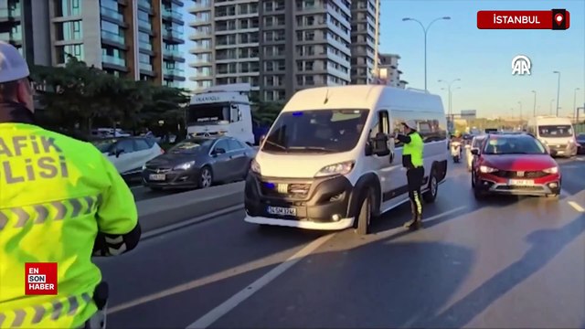 İstanbul'da çakar-siren ve emniyet şeridi ihlaline yönelik uygulama yapıldı