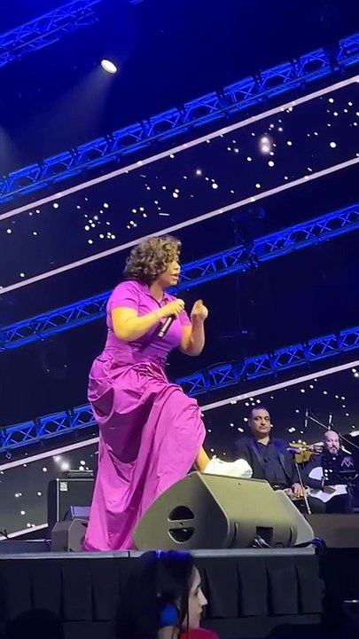 كدمات وتهديدات وفيديو مسرب.. تفاصيل صادمة في أزمة شيرين وحسام