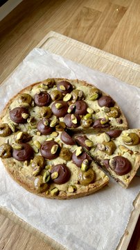 Cookie Géant à la Pistache et Chocolat au Lait | Recette Gourmande Inspirée de Cédric Grolet ✨