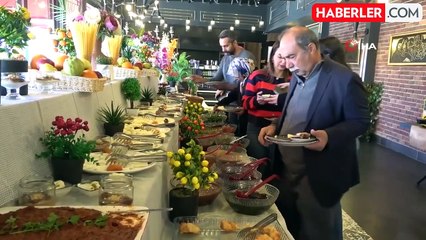 Elazığ'da 90 Çeşit Kahvaltı ve Sokak Hayvanlarına Destek