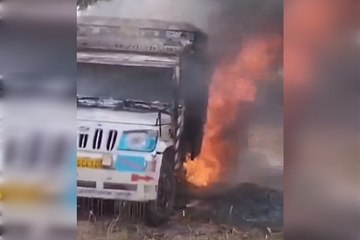 VIDEO: चारे से भरी गाड़ी में लगी आग, बड़ा हादसा टला