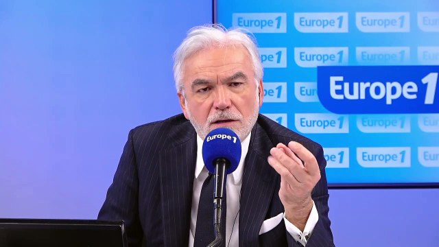 Pascal Praud et vous - Thierry Ardisson tacle Cyril Hanouna : «Il a été extrêmement ordurier, c'est minable», blâme une auditrice