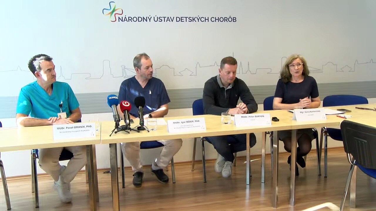 ZÁZNAM: NÚDCH začal pri operácii deformity hrudníka využívať novú metódu tlmenia bolesti